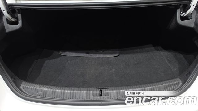 Renault Korea SM6 2019 — photo 22