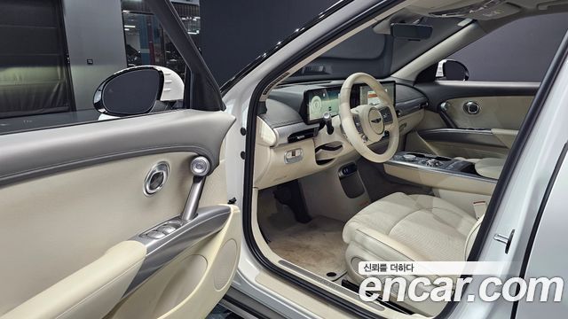 Genesis GV60 2023 — photo 13