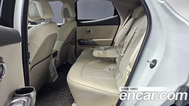 Genesis GV60 2023 — photo 18