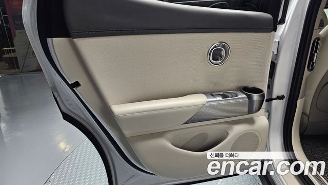Genesis GV60 2023 — photo 15