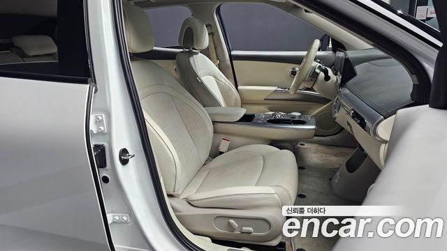 Genesis GV60 2023 — photo 16