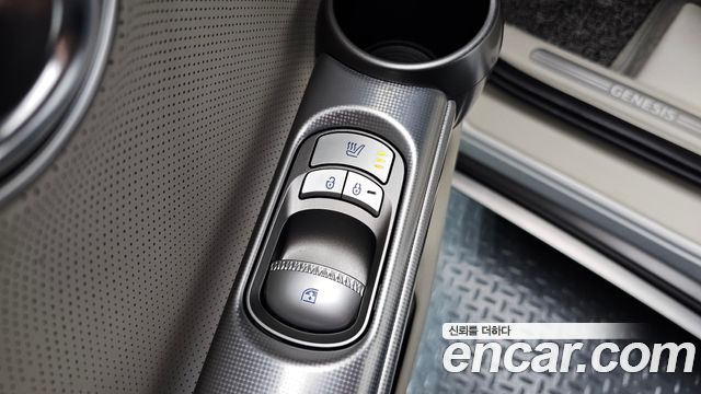 Genesis GV60 2023 — photo 29