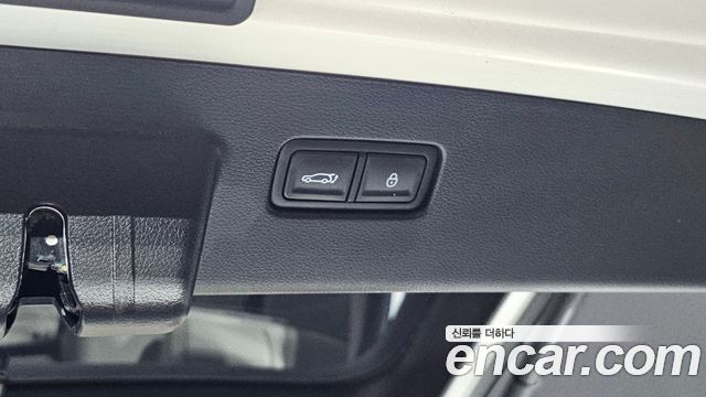 Genesis GV60 2023 — photo 31