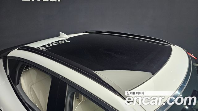 Genesis GV60 2023 — photo 33