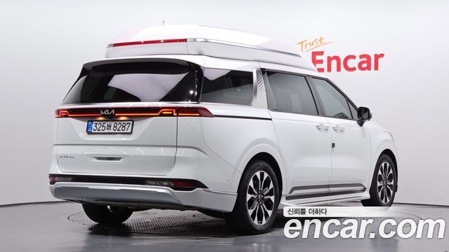 Kia Canival 2022 — photo 2