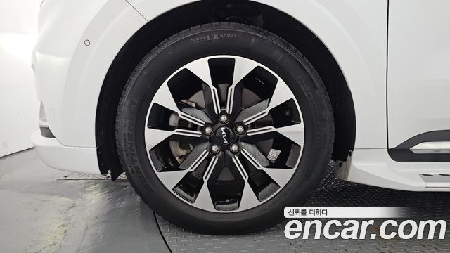 Kia Canival 2022 — photo 5