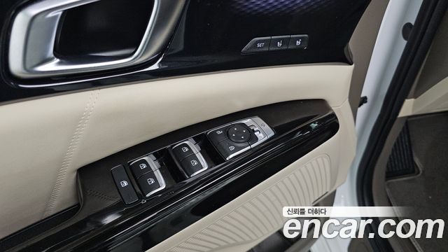 Kia Canival 2022 — photo 23