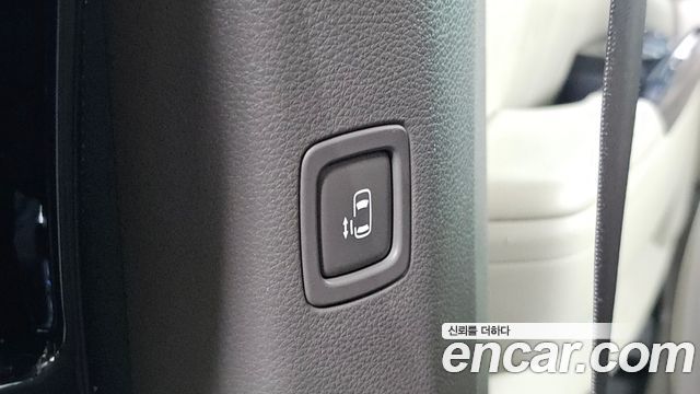 Kia Canival 2022 — photo 24