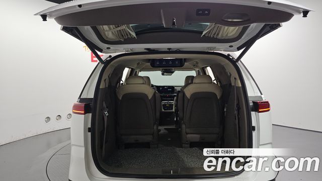 Kia Canival 2022 — photo 26