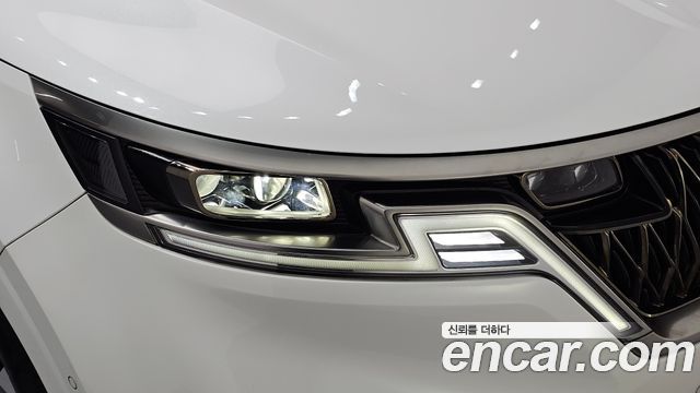 Kia Canival 2022 — photo 8