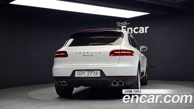 Porsche Macan 2017 — photo 4