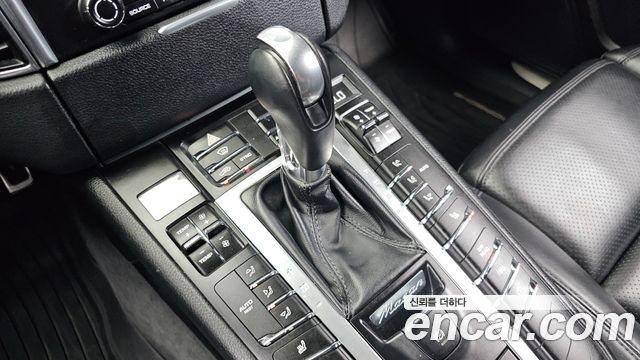 Porsche Macan 2017 — photo 12