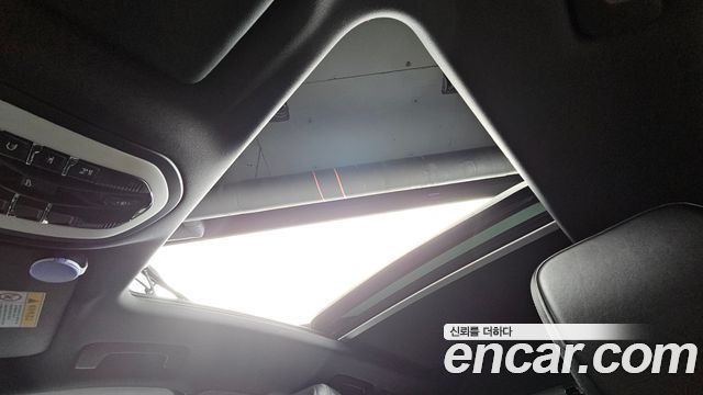 Porsche Macan 2017 — photo 22