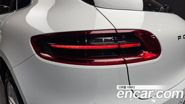 Porsche Macan 2017 — photo 9