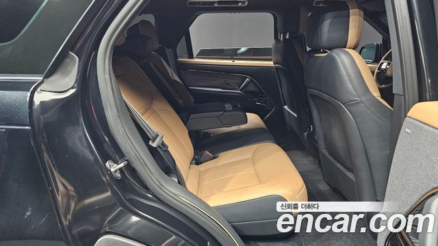 Land Rover Range Rover Sport 2023 — photo 11