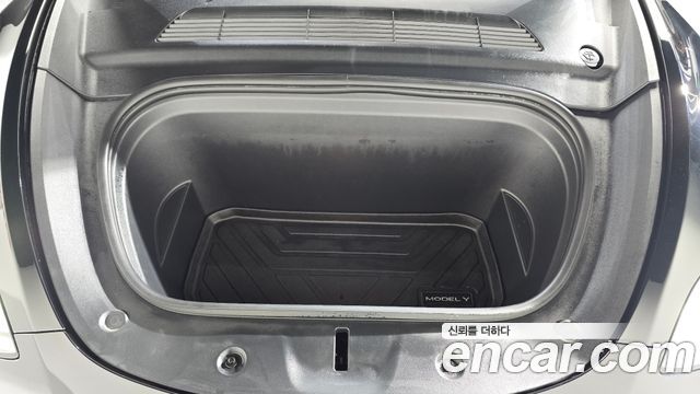 Tesla Model Y 2022 — photo 6