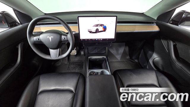 Tesla Model Y 2022 — photo 10