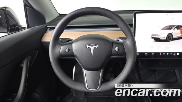 Tesla Model Y 2022 — photo 19