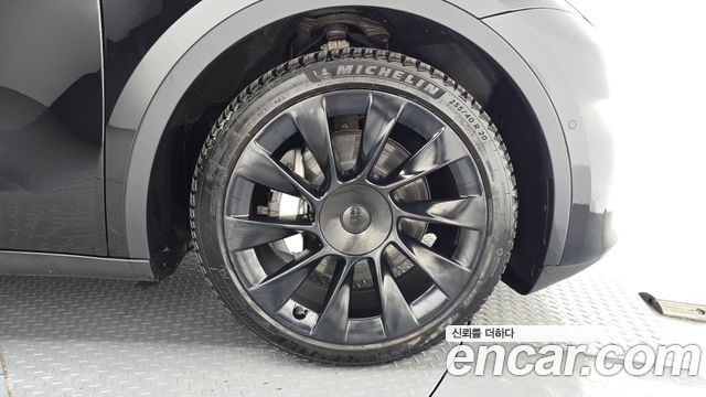 Tesla Model Y 2022 — photo 7