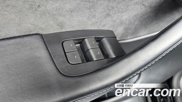 Tesla Model Y 2022 — photo 27