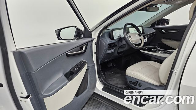 Kia EV6 2022 — photo 13