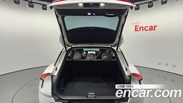 Kia EV6 2022 — photo 21