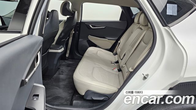 Kia EV6 2022 — photo 22