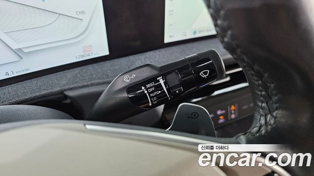 Kia EV6 2022 — photo 25