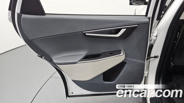 Kia EV6 2022 — photo 15