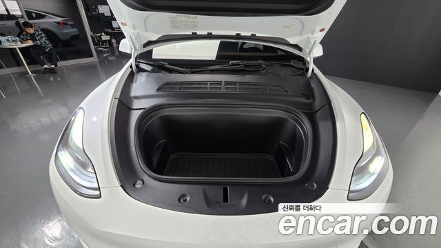 Tesla Model Y 2024 — photo 6