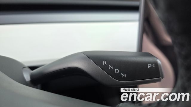 Tesla Model Y 2024 — photo 12