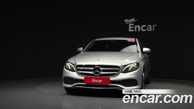 Mercedes-Benz E-Class 2019 — photo 3