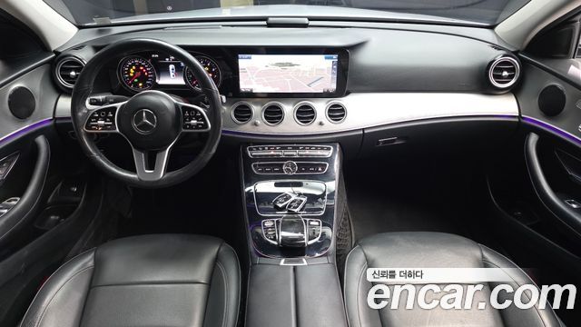 Mercedes-Benz E-Class 2019 — photo 10