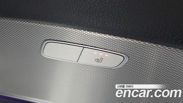Mercedes-Benz E-Class 2019 — photo 25
