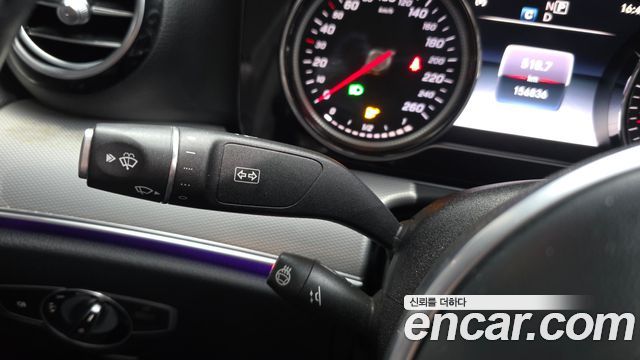 Mercedes-Benz E-Class 2019 — photo 27