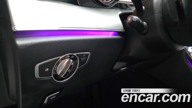 Mercedes-Benz E-Class 2019 — photo 28