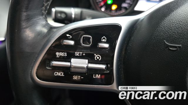 Mercedes-Benz E-Class 2019 — photo 31