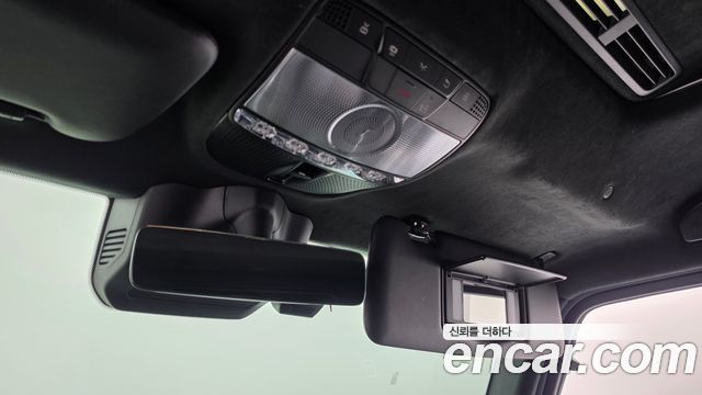 Mercedes-Benz G-Class 2020 — photo 26