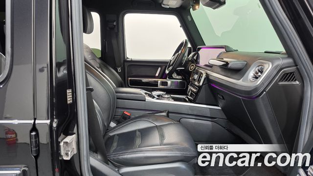 Mercedes-Benz G-Class 2020 — photo 16
