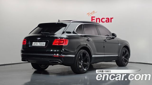 Bentley Bentayga 2018 — photo 2