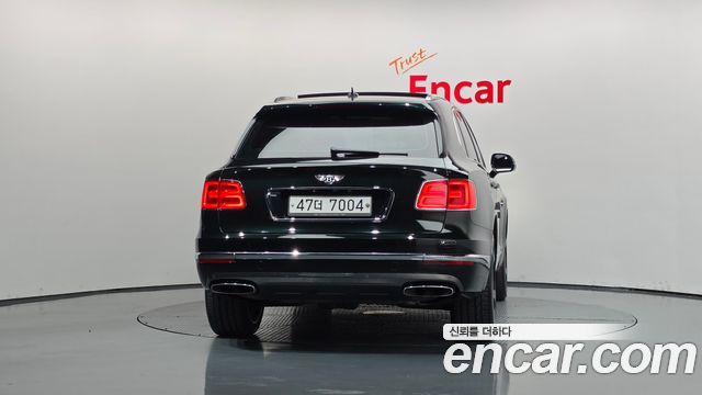 Bentley Bentayga 2018 — photo 4