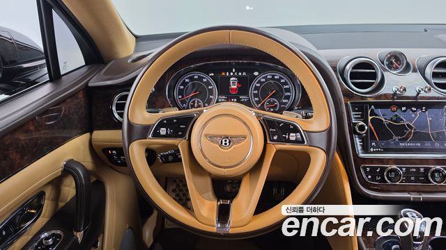 Bentley Bentayga 2018 — photo 20