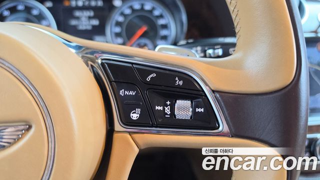 Bentley Bentayga 2018 — photo 25