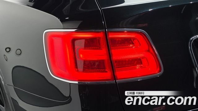 Bentley Bentayga 2018 — photo 9