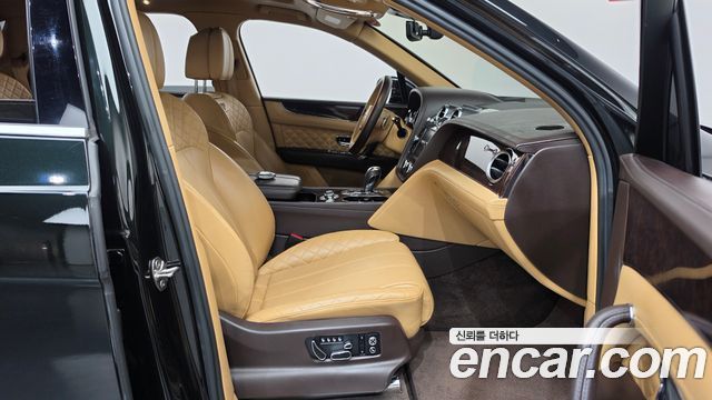 Bentley Bentayga 2018 — photo 16