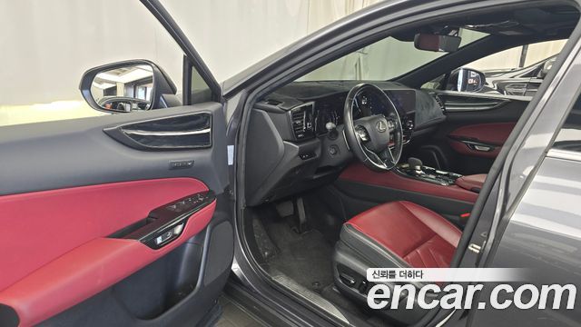 Lexus NX 2023 — photo 13