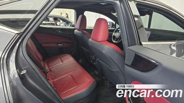 Lexus NX 2023 — photo 18