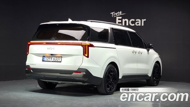 Kia Canival 2025 — photo 2