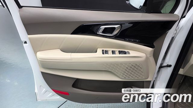 Kia Canival 2025 — photo 14