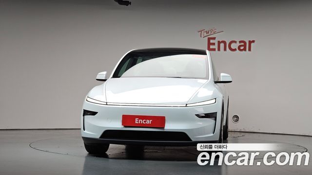 Tesla Model Y 2026 — photo 3